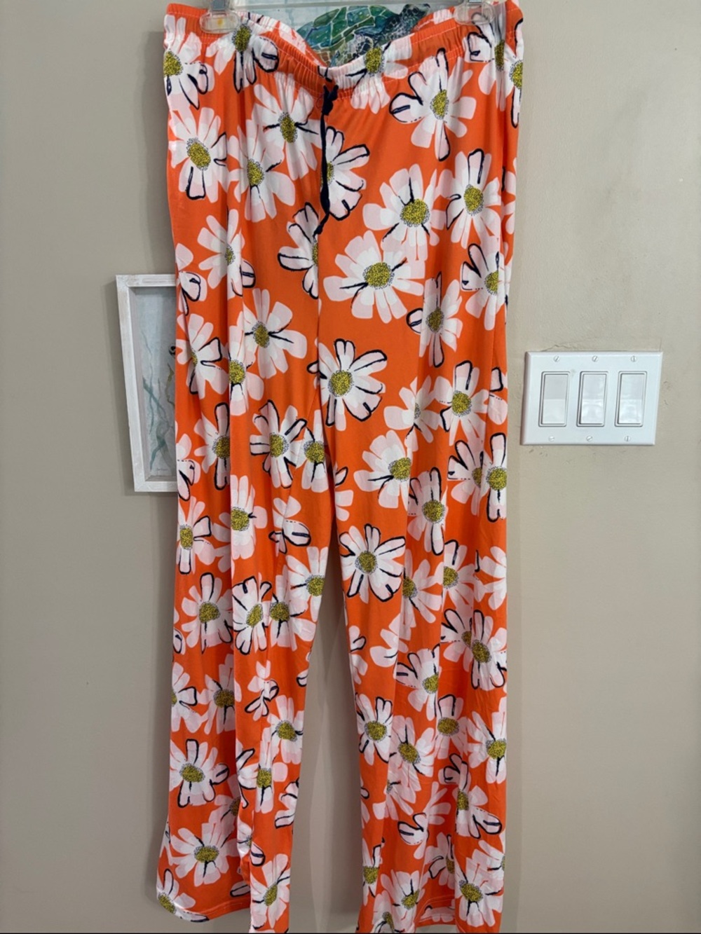 Hallmarks hello mellow Women’s Orange Floral Wide-Leg Pants w / daisies